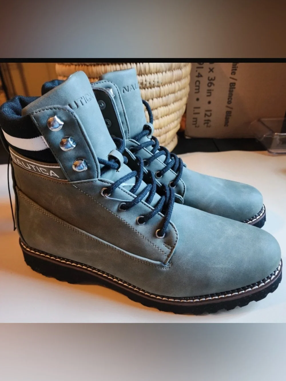 NEW-10 Men’s Y2K  Nautica  Gray Blue Lace-Up Boots with Navy & White Knit